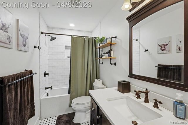 6399 Eastlawn Avenue, Clawson, MI 48346