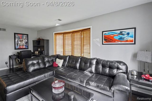 6399 Eastlawn Avenue, Clawson, MI 48346