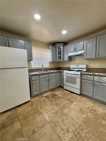 227 229 E 81st, Los Angeles, CA 90003