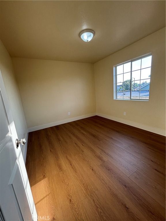 Image 21 of property listing at 227 229 E 81st, Los Angeles, CA 90003