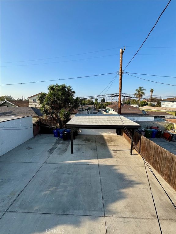 Image 34 of property listing at 227 229 E 81st, Los Angeles, CA 90003