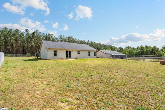 285 Metric Road, Laurens, SC 29630
