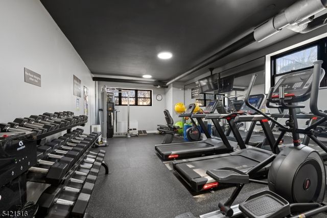 285 Aycrigg Ave 11G, Passaic City, NJ 07055