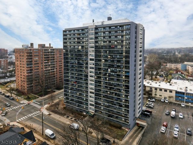 285 Aycrigg Ave 11G, Passaic City, NJ 07055