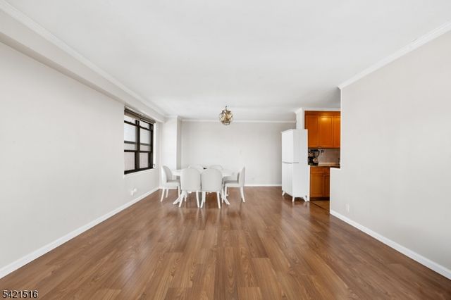 285 Aycrigg Ave 11G, Passaic City, NJ 07055