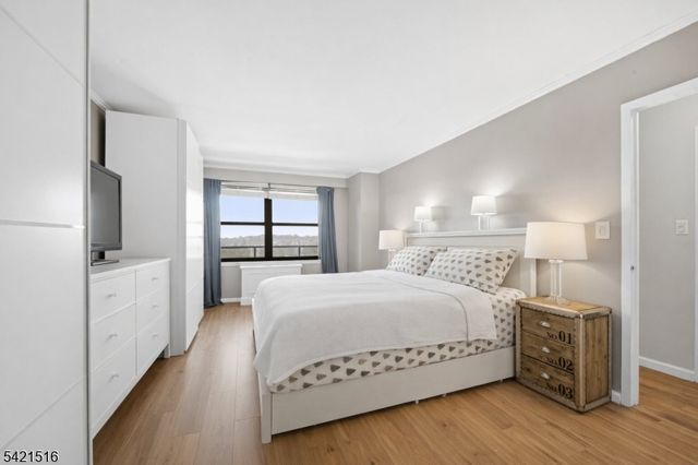 285 Aycrigg Ave 11G, Passaic City, NJ 07055