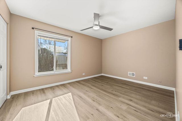 7323 Blackburn Avenue 203, Downers Grove, IL 60516