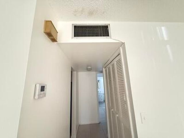 187 Stratford N 187, West Palm Beach, FL 33417