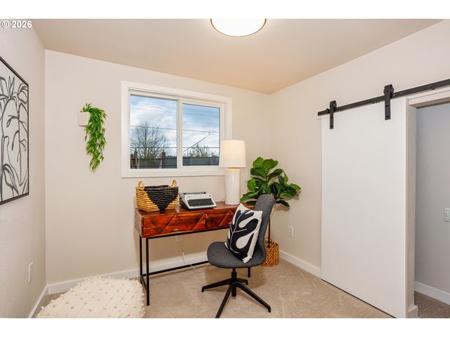 4512 Se CLINTON St Se, Portland, OR 97206