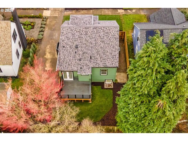 4512 Se CLINTON St Se, Portland, OR 97206