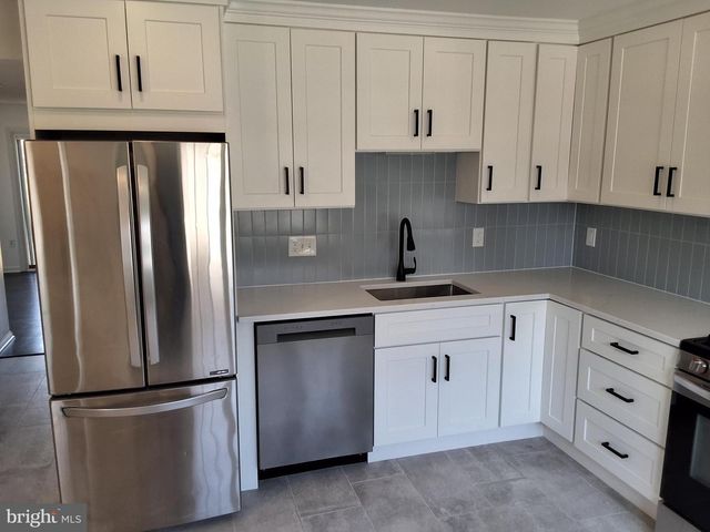 14874 EMBERDALE DR, Woodbridge, VA 22193