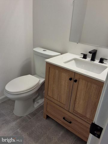 14874 EMBERDALE DR, Woodbridge, VA 22193