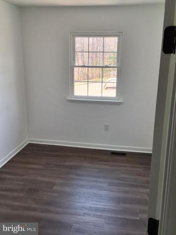 14874 EMBERDALE DR, Woodbridge, VA 22193