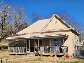 6918 Beeler Rd, Knoxville, TN 37918