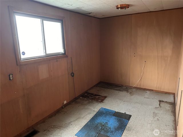 1112 4th Street, Cosmopolis, WA 98537