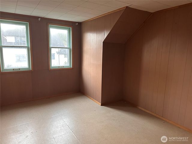 1112 4th Street, Cosmopolis, WA 98537