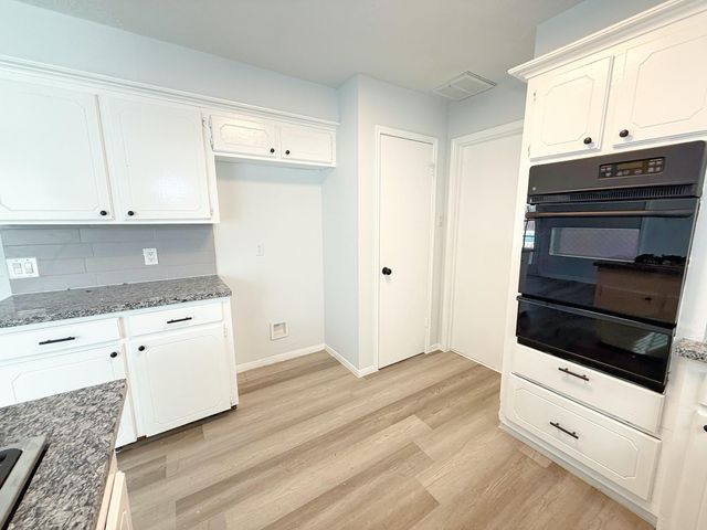 504 River Bend Drive, Baytown, TX 77521