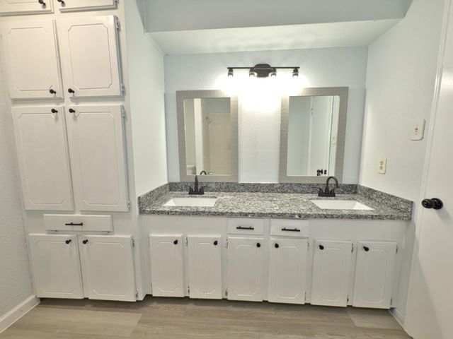 504 River Bend Drive, Baytown, TX 77521