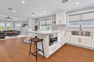 440 Central Ave 2, Milton, MA 02186
