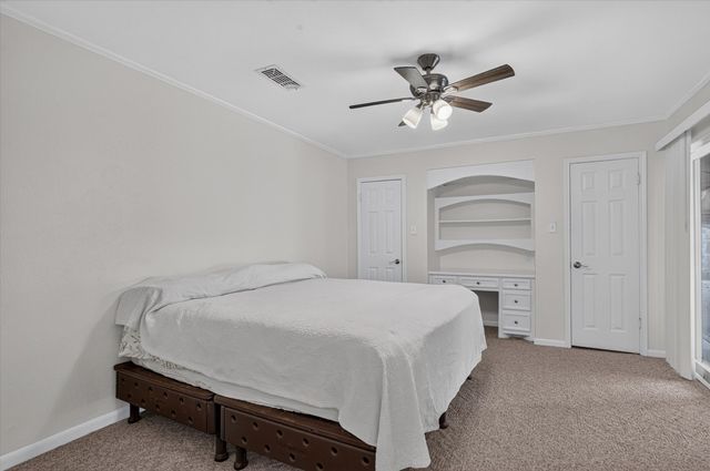 1820 Holly Oak Street, Arlington, TX 76012