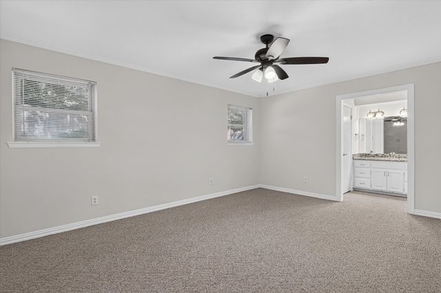 1820 Holly Oak Street, Arlington, TX 76012