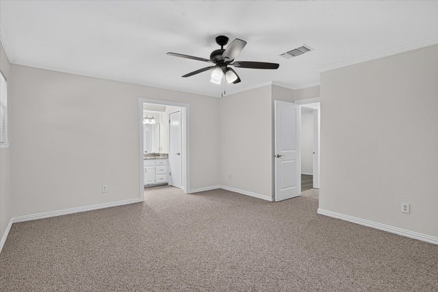 1820 Holly Oak Street, Arlington, TX 76012