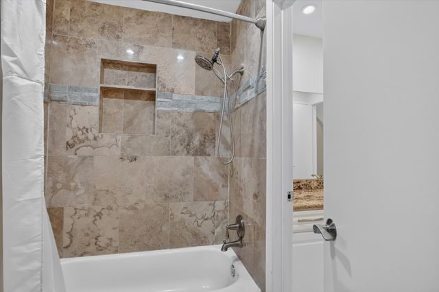 1820 Holly Oak Street, Arlington, TX 76012