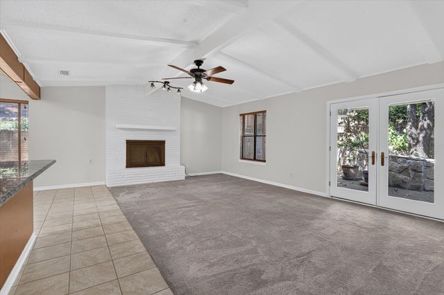 1820 Holly Oak Street, Arlington, TX 76012