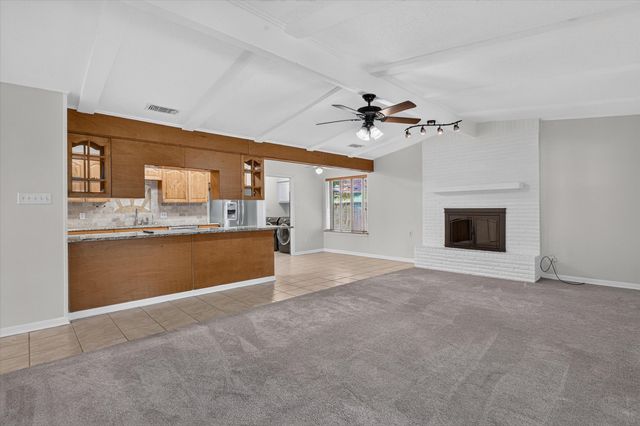 1820 Holly Oak Street, Arlington, TX 76012