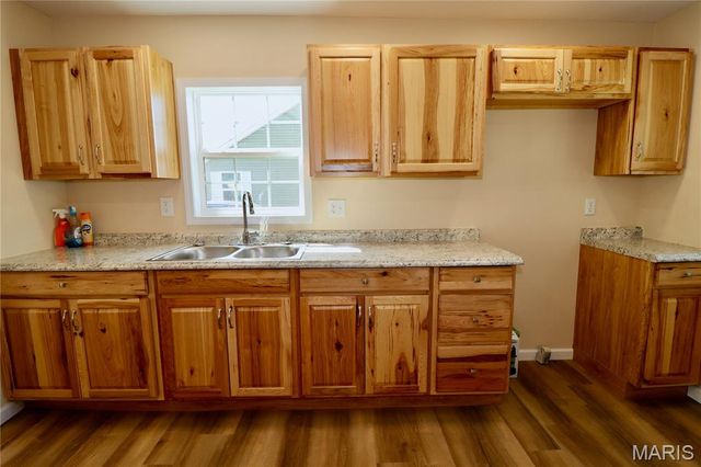 1250 N Jefferson Avenue, Lebanon, MO 65536