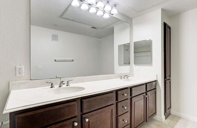 7575 Kirby Drive 2304, Houston, TX 77030