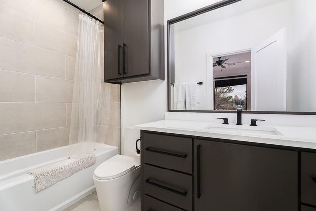 1127 NW 56th Street A, Oklahoma City, OK 73118