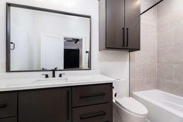 1127 NW 56th Street A, Oklahoma City, OK 73118