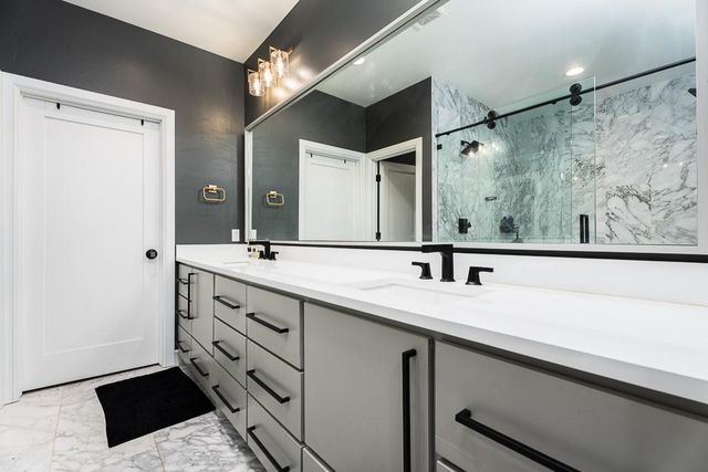 1127 NW 56th Street A, Oklahoma City, OK 73118