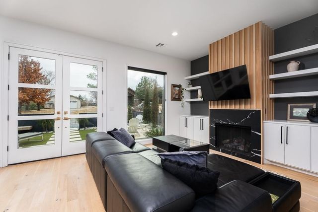 1127 NW 56th Street A, Oklahoma City, OK 73118