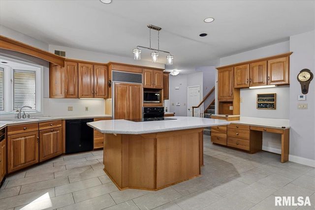 3016 W LAWRENCE Avenue, Springfield, IL 62704