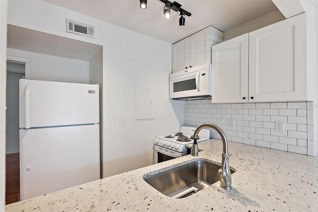 1301 S HOWARD AVENUE C12, Tampa, FL 33606