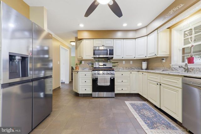 734 ESSEX AVE, Baltimore, MD 21221