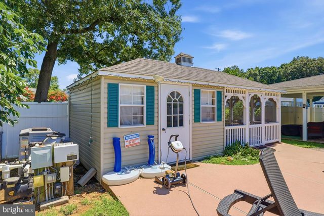 734 ESSEX AVE, Baltimore, MD 21221