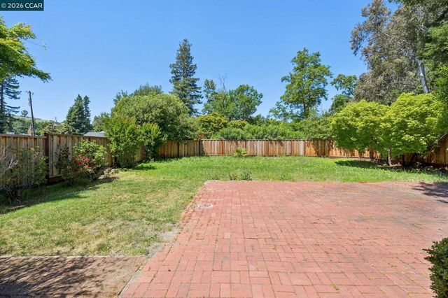 304 Willoughby Court, Lafayette, CA 94549