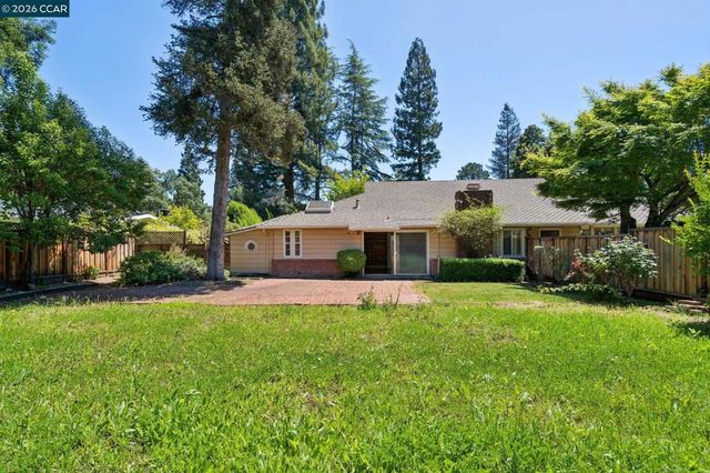 304 Willoughby Court, Lafayette, CA 94549