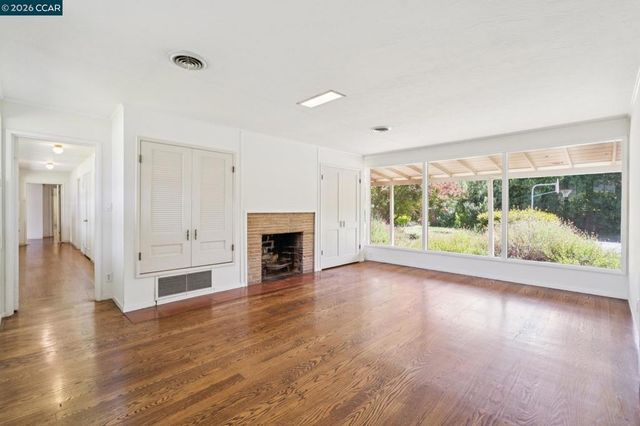 304 Willoughby Court, Lafayette, CA 94549
