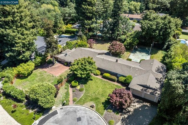 304 Willoughby Court, Lafayette, CA 94549