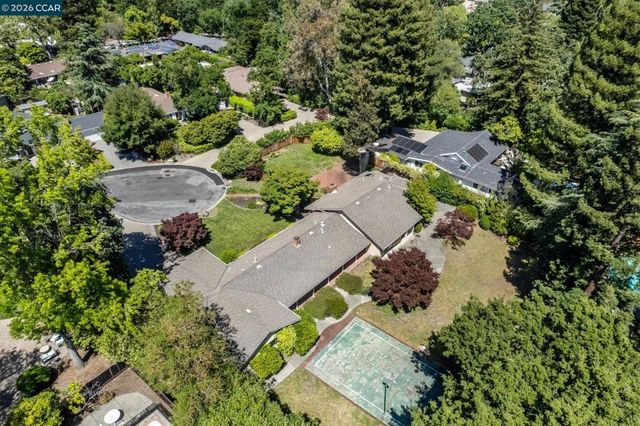 304 Willoughby Court, Lafayette, CA 94549