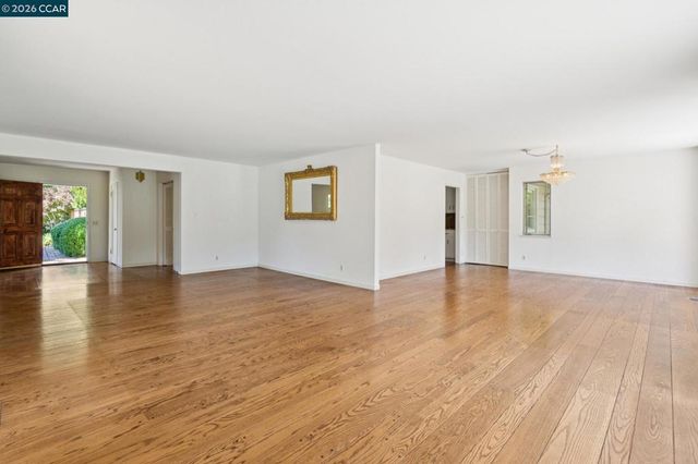 304 Willoughby Court, Lafayette, CA 94549