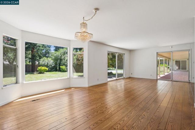 304 Willoughby Court, Lafayette, CA 94549