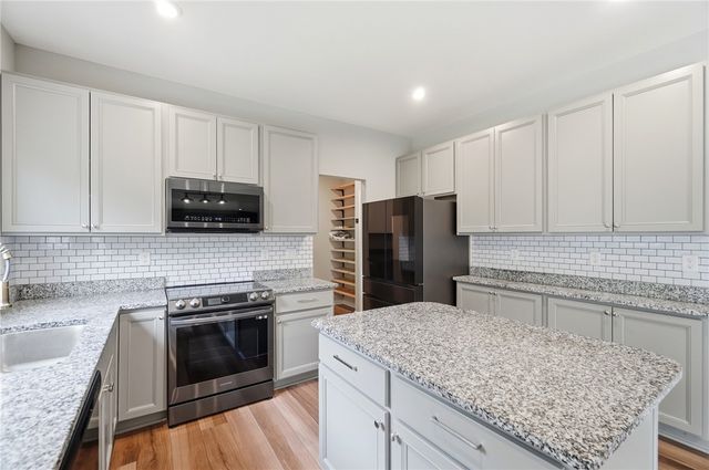 1647 Arden Bend, Fairborn, OH 45324