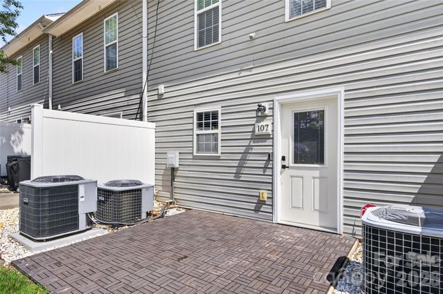 140 Locomotive Lane 107, Mooresville, NC 28115