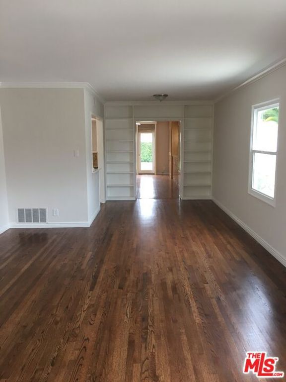 Image 3 of property listing at 2816 Tilden Avenue, Los Angeles, CA 90064