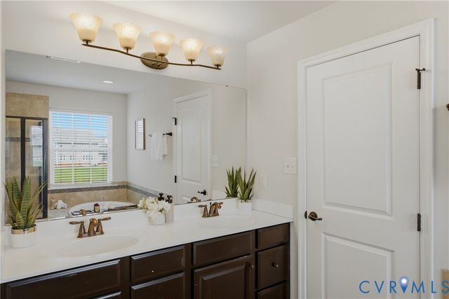 1819 White Mountain Dr, Chester, VA 23836